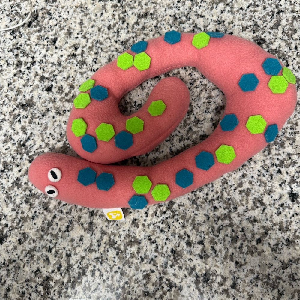 Panda crate kiwici worm